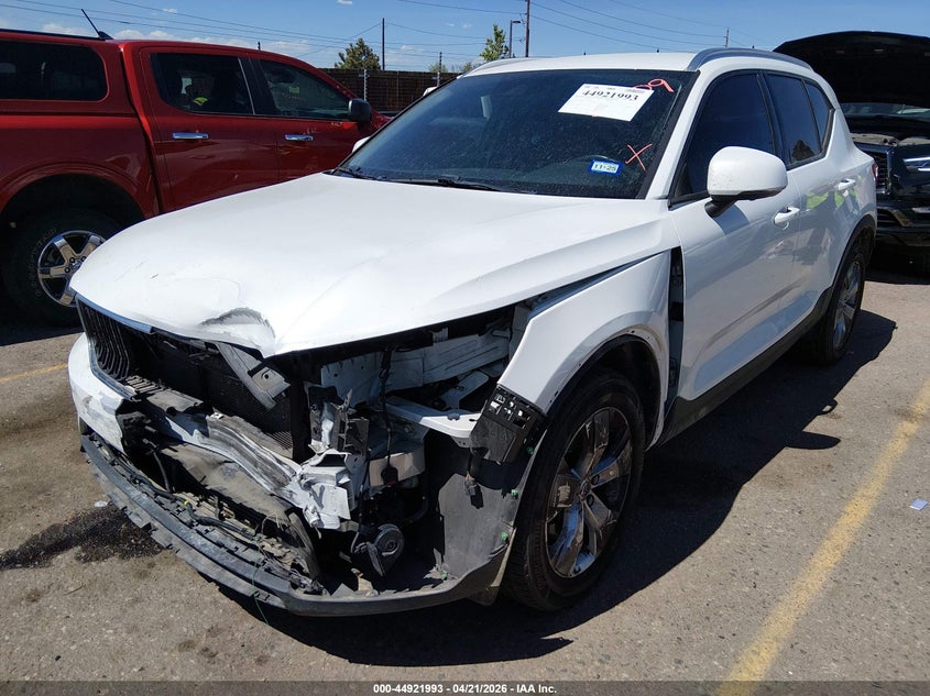 2021 Volvo Xc40 VIN YV4162UKXM2576910 IAAI salvage auction — FRONT END, Salvage (Texas), sold $4,650 on 2026-08-02 (photo 2)