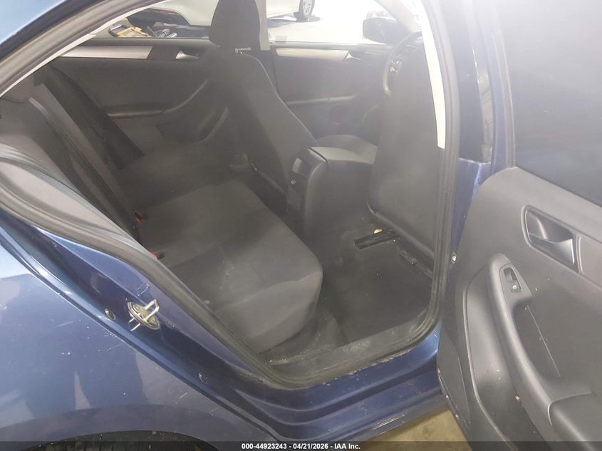 2015 Volkswagen Jetta VIN 3VWD07AJ1FM269953 IAAI salvage auction — LEFT FRONT, Salvage (Idaho), sold $1,125 on 2026-08-14 (photo 8)