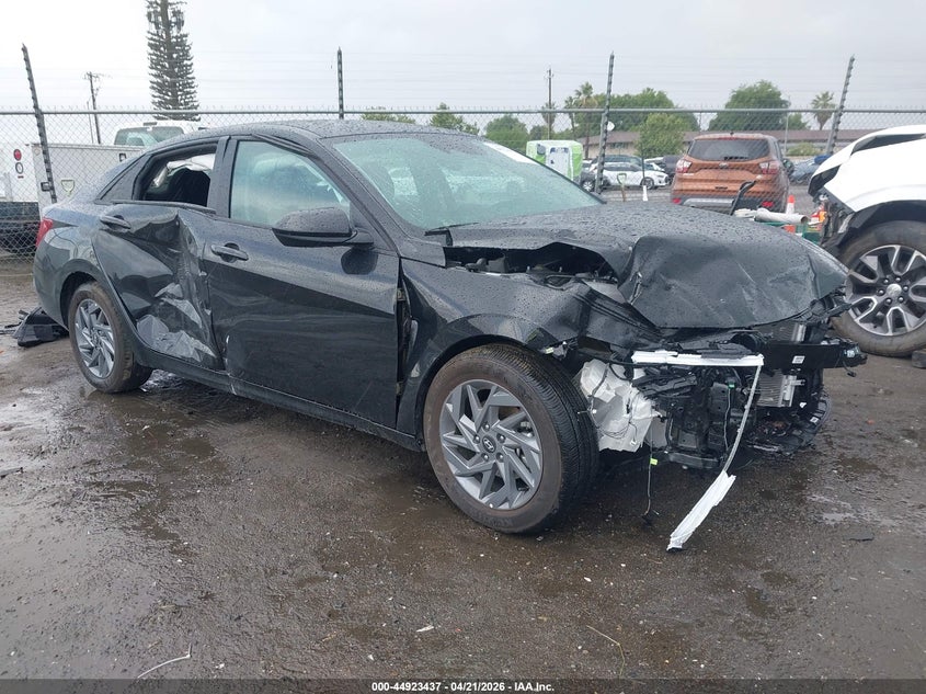 2026 Hyundai Elantra VIN KMHLM4DJ2TU198164 IAAI salvage auction — FRONT END, Salvage Title, sold $1,800 on 2026-07-21 (photo 1)