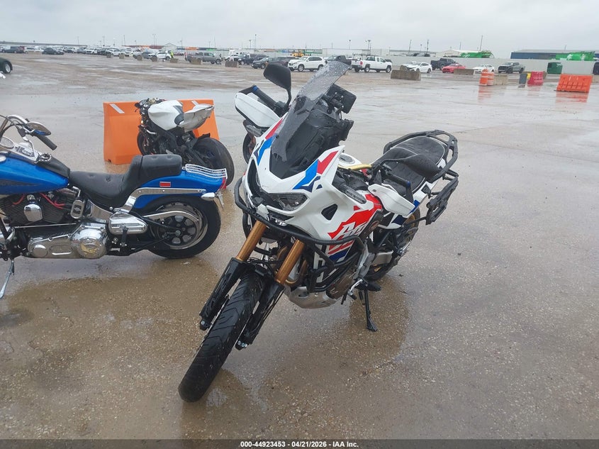 2025 Honda Crf VIN JH2SD15B2SK100449 IAAI salvage auction — FRONT END, Original (Texas), sold $7,750 on 2026-07-08 (photo 2)