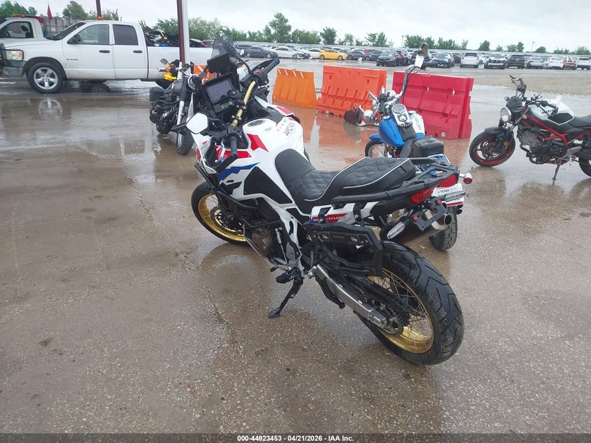 2025 Honda Crf VIN JH2SD15B2SK100449 IAAI salvage auction — FRONT END, Original (Texas), sold $7,750 on 2026-07-08 (photo 3)