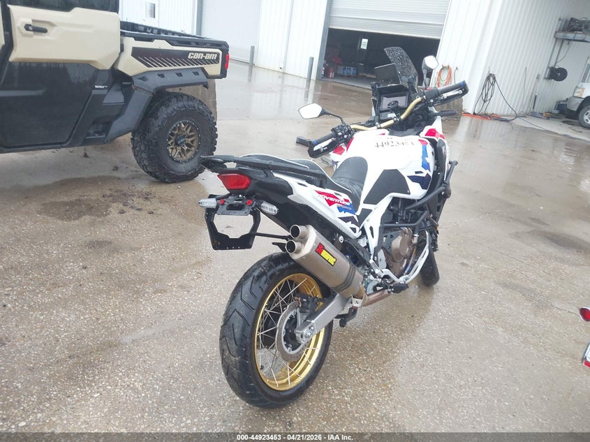 2025 Honda Crf VIN JH2SD15B2SK100449 IAAI salvage auction — FRONT END, Original (Texas), sold $7,750 on 2026-07-08 (photo 4)