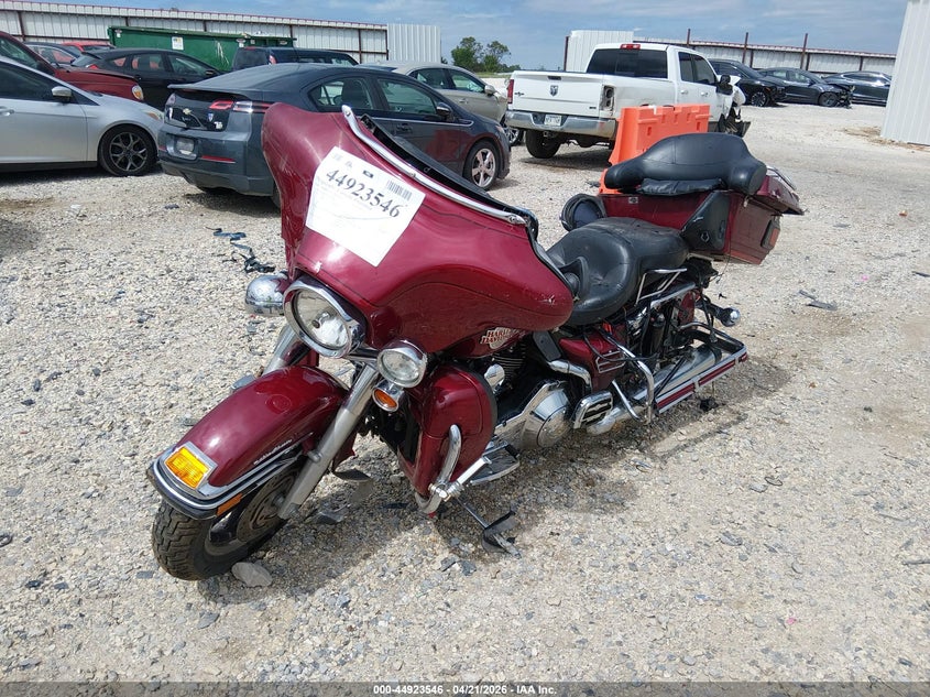 2006 Harley-davidson Flhtcui VIN 1HD1FCW156Y600798 IAAI salvage auction — ROLLOVER, Original (Texas), sold $950 on 2026-07-07 (photo 2)