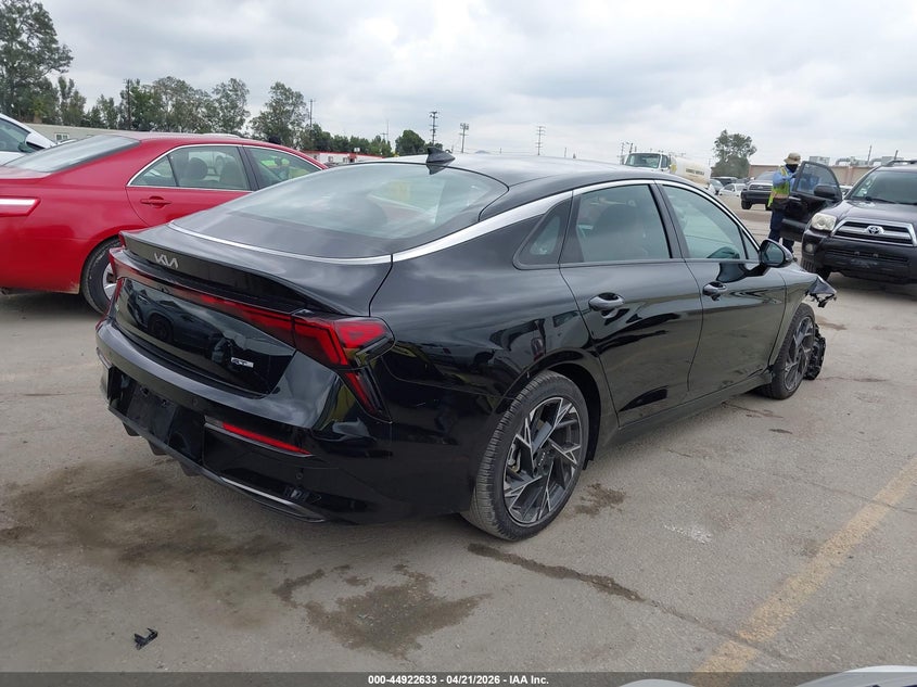 2025 Kia K5 VIN KNAG64J70S5375244 IAAI salvage auction — RIGHT FRONT, Wait Title, sold $8,925 on 2026-07-08 (photo 4)