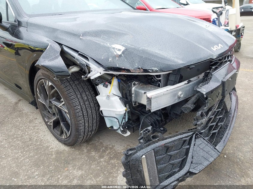 2025 Kia K5 VIN KNAG64J70S5375244 IAAI salvage auction — RIGHT FRONT, Wait Title, sold $8,925 on 2026-07-08 (photo 6)
