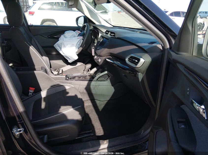 2021 Chevrolet Trailblazer VIN KL79MMS25MB152624 IAAI salvage auction — FRONT END, Salvage Title, sold $2,950 on 2026-07-30 (photo 5)