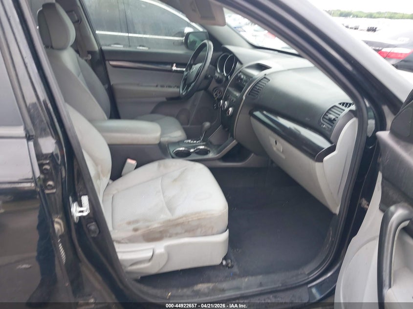 2011 Kia Sorento VIN 5XYKT3A15BG105347 IAAI salvage auction — NORMAL WEAR, Original (Texas), sold $750 on 2026-07-20 (photo 5)