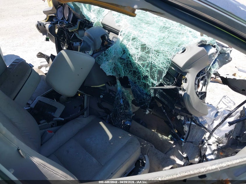 2005 Acura Rl VIN JH4KB16575C020312 IAAI salvage auction — ALL OVER, Non-Repairable (California), sold $125 on 2026-07-09 (photo 5)