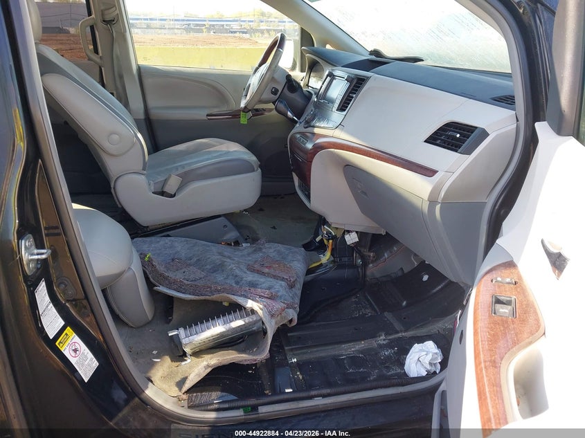 2013 Toyota Sienna VIN 5TDDK3DC1DS054251 IAAI salvage auction — UNKNOWN, Salvage Title, sold $2,150 on 2026-07-14 (photo 5)