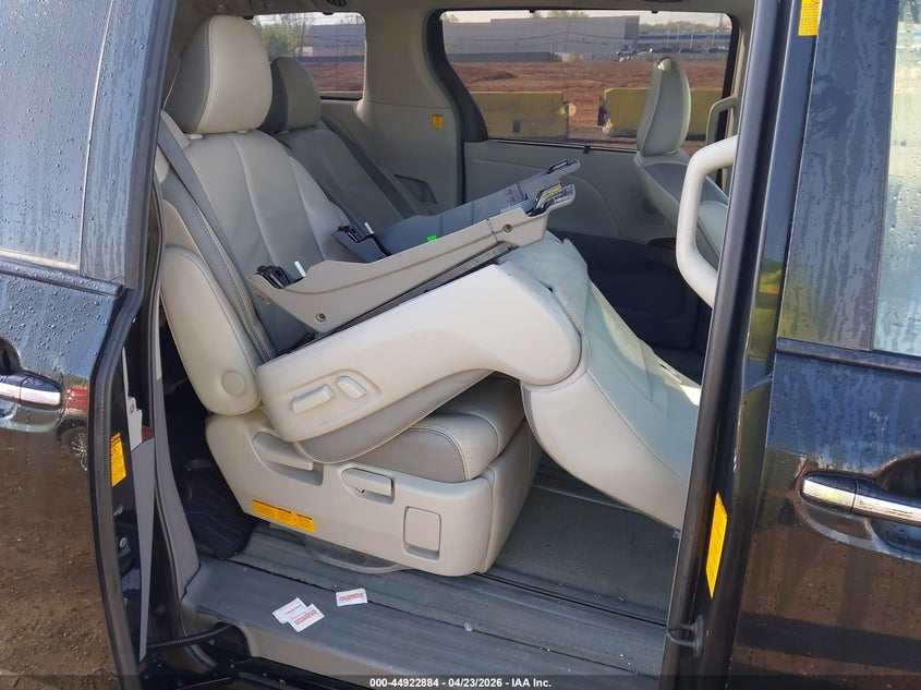 2013 Toyota Sienna VIN 5TDDK3DC1DS054251 IAAI salvage auction — UNKNOWN, Salvage Title, sold $2,150 on 2026-07-14 (photo 8)