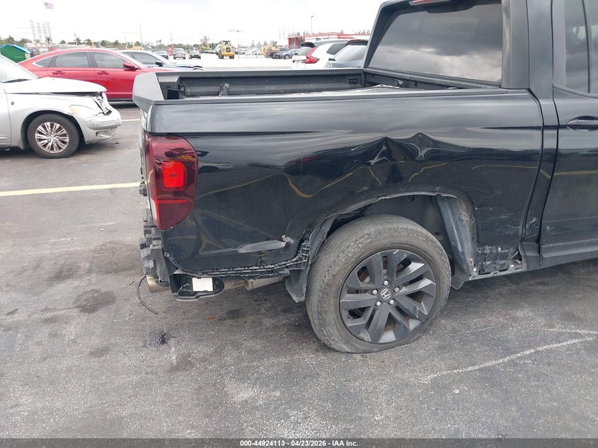 2024 Honda Ridgeline VIN 5FPYK3F1XRB017456 IAAI salvage auction — RIGHT SIDE, Salvage Title, sold $9,300 on 2026-07-23 (photo 6)