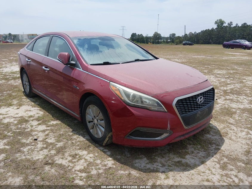 2016 Hyundai Sonata hybrid VIN KMHE24L12GA038924 — IAAI salvage auction photo