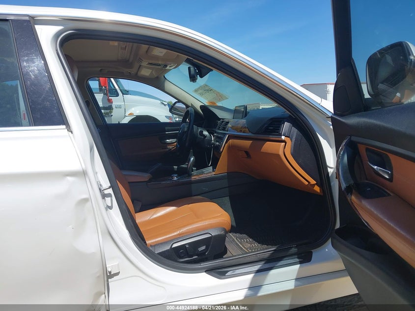 2013 BMW 3er VIN WBA3B3C52DJ810601 IAAI salvage auction — RIGHT SIDE, Salvage Title, sold $875 on 2026-07-09 (photo 5)