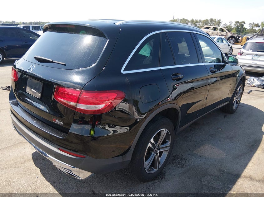 2017 Mercedes-benz Glc VIN WDC0G4JB0HV003959 IAAI salvage auction — LEFT FRONT, Salvage Title, sold $5,025 on 2026-07-08 (photo 4)