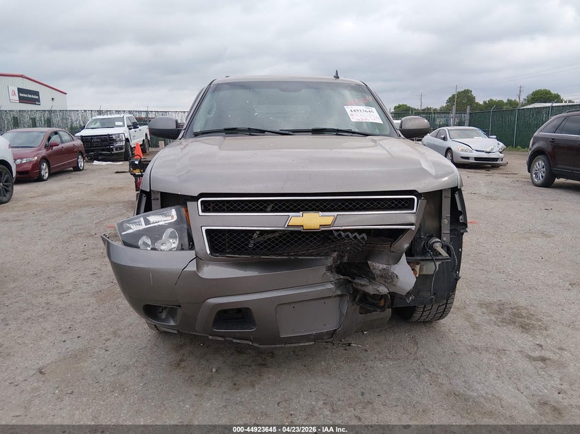 2008 Chevrolet Express VIN 1GNFK16378R122915 IAAI salvage auction — FRONT END, Salvage (Kansas), sold $675 on 2026-07-09 (photo 6)