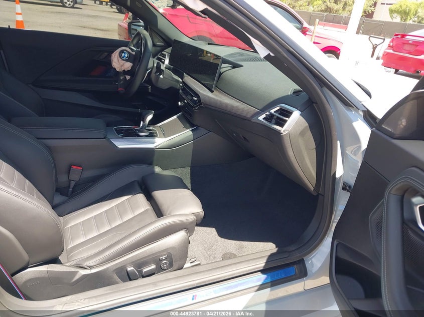 2026 BMW M2 VIN 3MF23DM0XT8G05703 IAAI salvage auction — LEFT SIDE, Salvage (California), sold $41,000 on 2026-08-24 (photo 5)