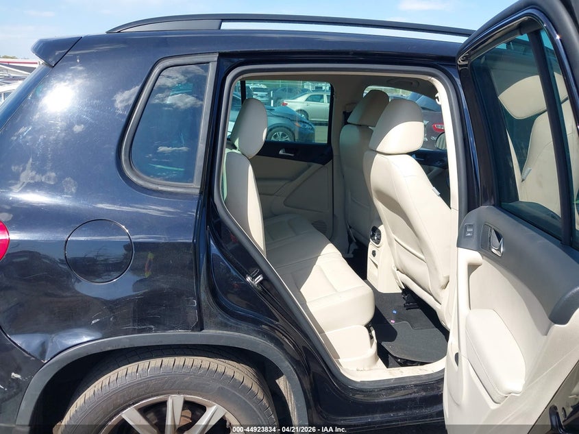 2015 Volkswagen Tiguan VIN WVGBV7AX7FW522592 IAAI salvage auction — NORMAL WEAR, Salvage (Texas), sold $225 on 2026-07-29 (photo 8)