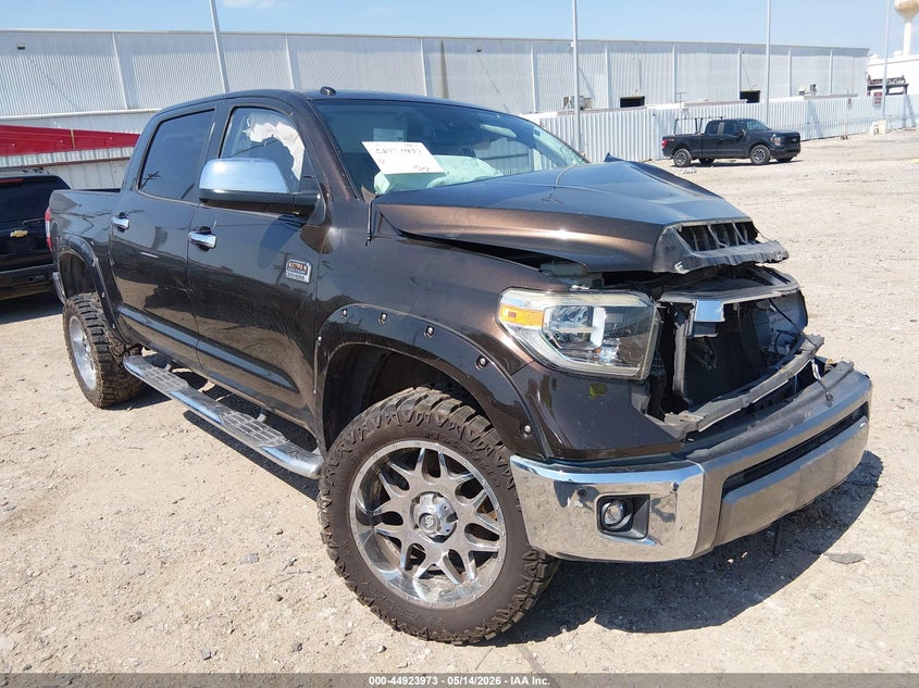 2018 Toyota Tundra VIN 5TFAW5F14JX729403 IAAI salvage auction — RIGHT FRONT, Original (Texas), sold $8,200 on 2026-07-11 (photo 1)