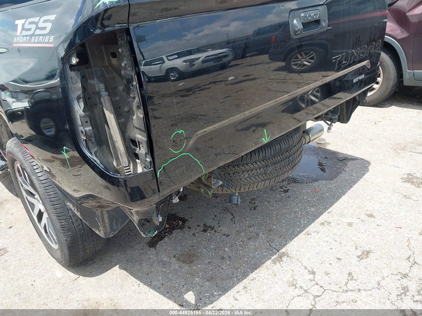2017 Toyota Tundra VIN 5TFRM5F10HX111952 IAAI salvage auction — REAR END, Original (Texas), sold $7,600 on 2026-07-15 (photo 6)
