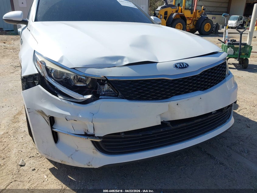 2017 Kia Optima VIN 5XXGT4L35HG143524 IAAI salvage auction — RIGHT FRONT, Salvage (California), sold $2,475 on 2026-07-14 (photo 6)