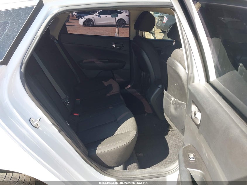 2017 Kia Optima VIN 5XXGT4L35HG143524 IAAI salvage auction — RIGHT FRONT, Salvage (California), sold $2,475 on 2026-07-14 (photo 8)