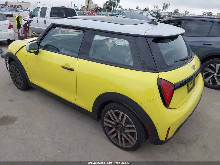 2025 Mini Hard top VIN WMW13GD05S2W53037 IAAI salvage auction — RIGHT FRONT, Salvage Title, sold $2,300 on 2026-07-08 (photo 3)
