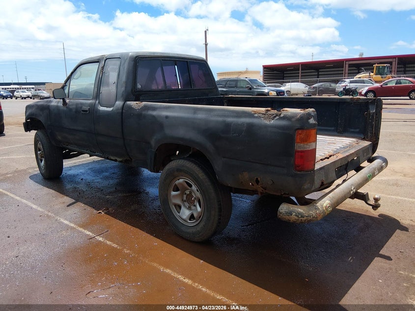 1992 Toyota Pickup VIN JT4VN13D5N5082068 IAAI salvage auction — WATER/FLOOD, Salvage (Hawaii), sold $100 on 2026-07-21 (photo 3)