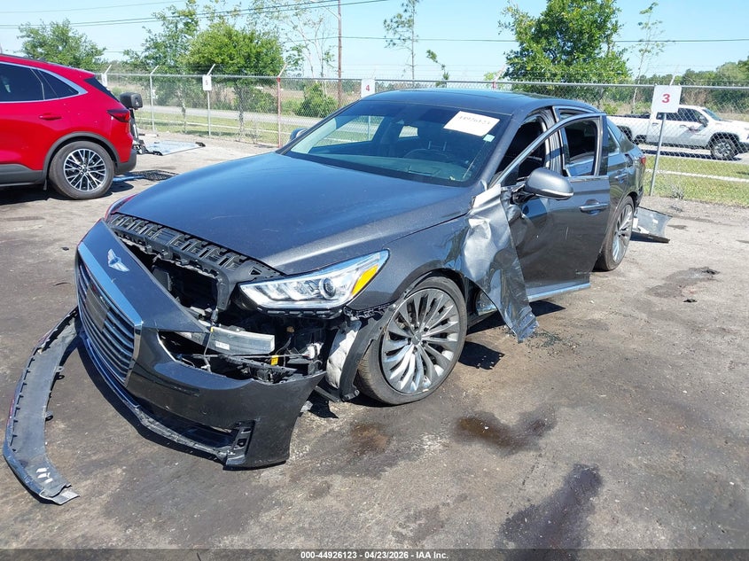 2018 Genesis G90 VIN KMHG54JH4JU043841 IAAI salvage auction — FRONT & REAR, Rebuildable (Florida), sold $325 on 2026-07-14 (photo 2)