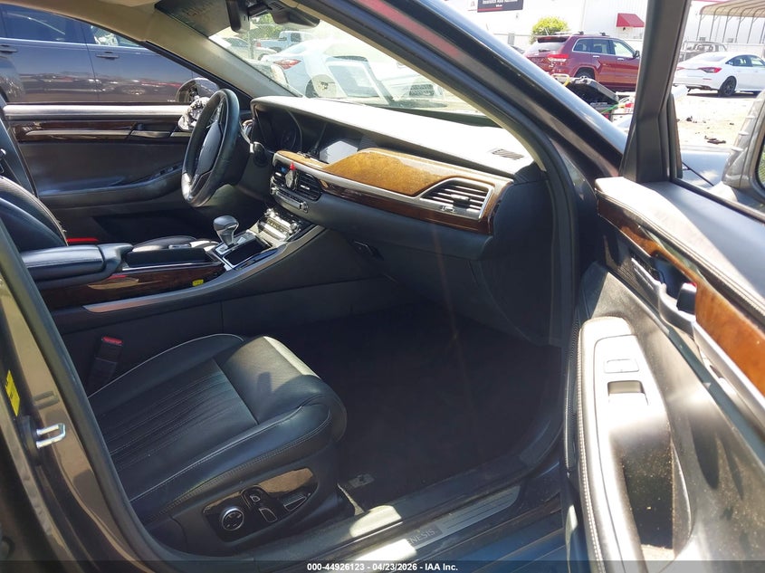 2018 Genesis G90 VIN KMHG54JH4JU043841 IAAI salvage auction — FRONT & REAR, Rebuildable (Florida), sold $325 on 2026-07-14 (photo 5)