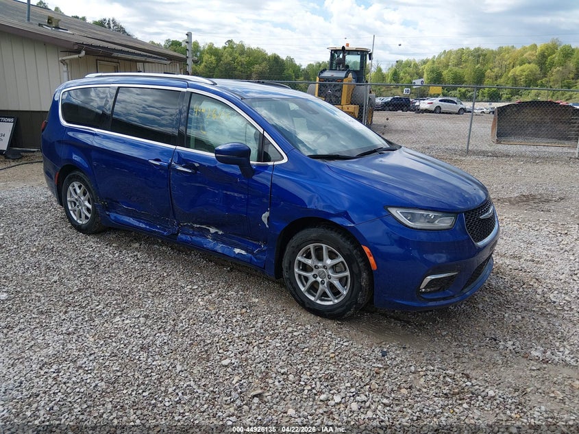 2021 Chrysler Pacifica VIN 2C4RC1BG0MR590940 IAAI salvage auction — FRONT & REAR, Salvage (Kentucky), sold $3,850 on 2026-07-10 (photo 1)