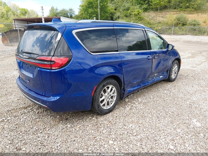 2021 Chrysler Pacifica VIN 2C4RC1BG0MR590940 IAAI salvage auction — FRONT & REAR, Salvage (Kentucky), sold $3,850 on 2026-07-10 (photo 4)