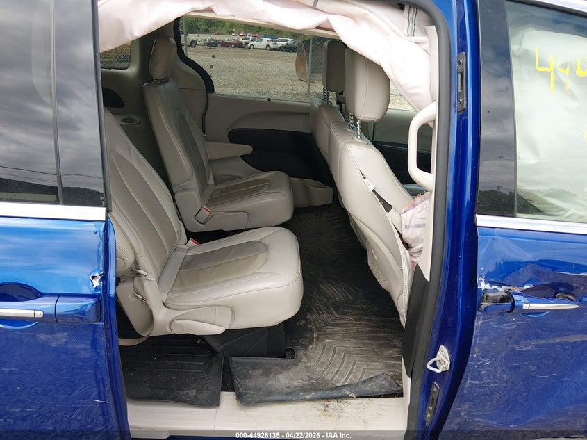 2021 Chrysler Pacifica VIN 2C4RC1BG0MR590940 IAAI salvage auction — FRONT & REAR, Salvage (Kentucky), sold $3,850 on 2026-07-10 (photo 8)