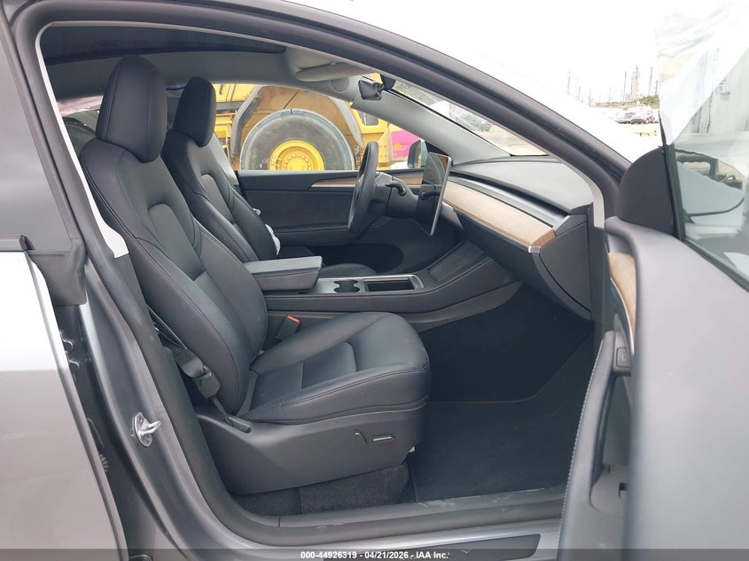 2024 Tesla Model y VIN 7SAYGDEE8RA310793 IAAI salvage auction — LEFT SIDE, Salvage Title, sold $12,300 on 2026-07-08 (photo 5)