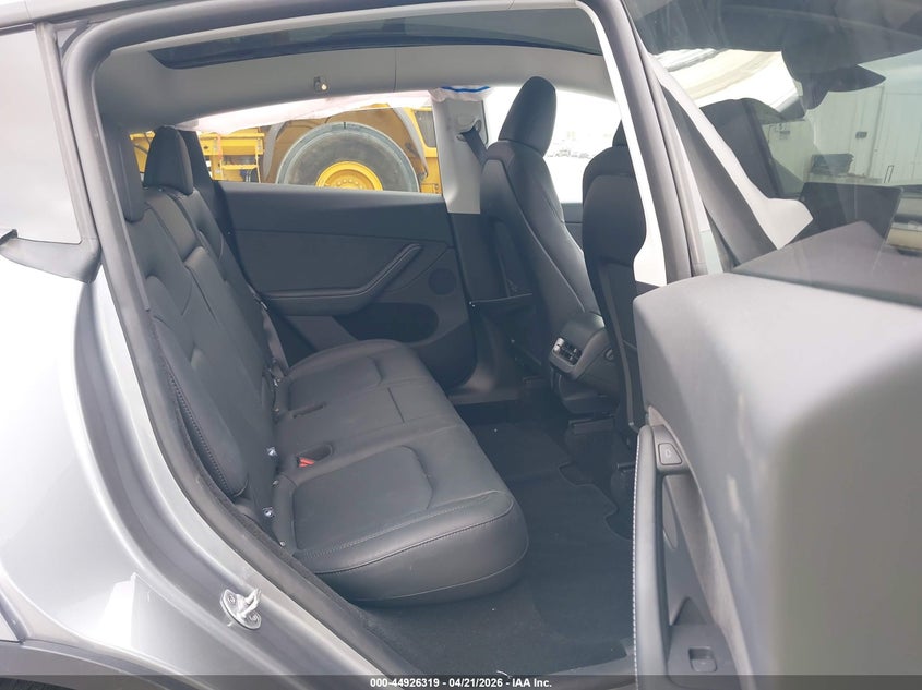 2024 Tesla Model y VIN 7SAYGDEE8RA310793 IAAI salvage auction — LEFT SIDE, Salvage Title, sold $12,300 on 2026-07-08 (photo 8)