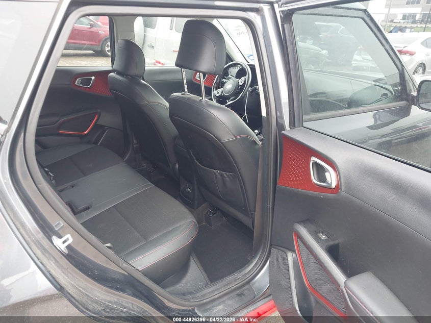 2020 Kia Soul VIN KNDJ53AF2L7009451 IAAI salvage auction — RIGHT FRONT, Original (Texas), sold $3,500 on 2026-07-07 (photo 8)
