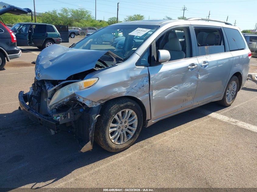 2011 Toyota Sienna VIN 5TDYK3DC9BS170411 IAAI salvage auction — FRONT END, Salvage (Hawaii), sold $100 on 2026-07-28 (photo 2)