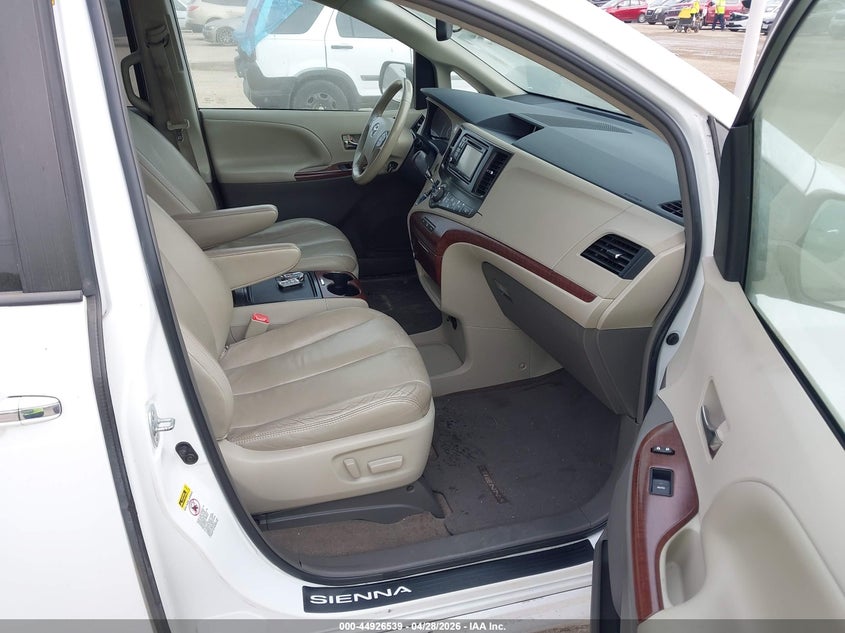 2012 Toyota Sienna VIN 5TDYK3DC2CS271114 IAAI salvage auction — NORMAL WEAR, Salvage Title, sold $4,975 on 2026-07-13 (photo 5)