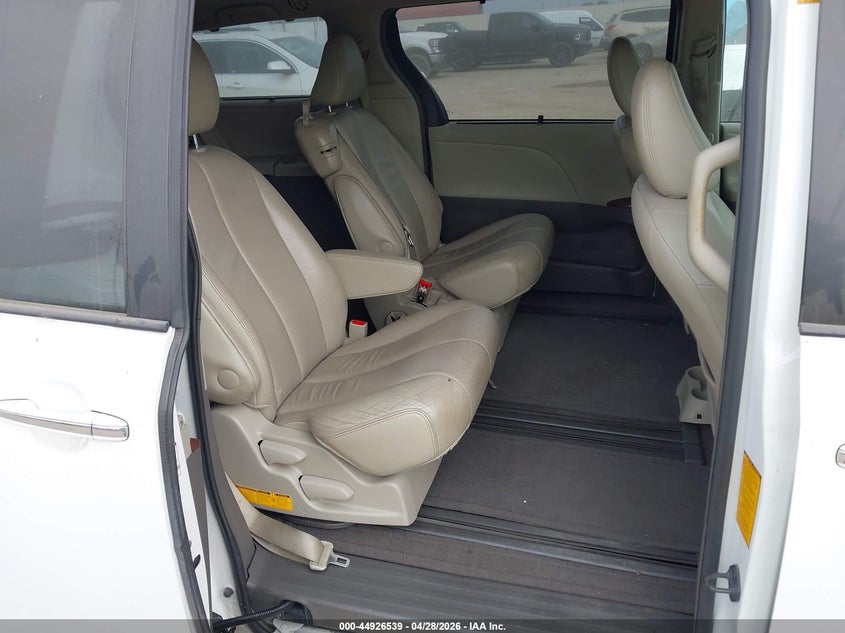 2012 Toyota Sienna VIN 5TDYK3DC2CS271114 IAAI salvage auction — NORMAL WEAR, Salvage Title, sold $4,975 on 2026-07-13 (photo 8)