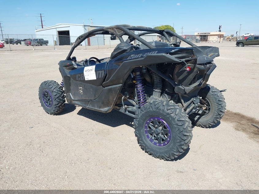 2017 Can-am/ brp Maverick VIN 3JBVDAW2XHK001544 IAAI salvage auction — FRONT END, Salvage (Texas), sold $5,500 on 2026-08-26 (photo 3)