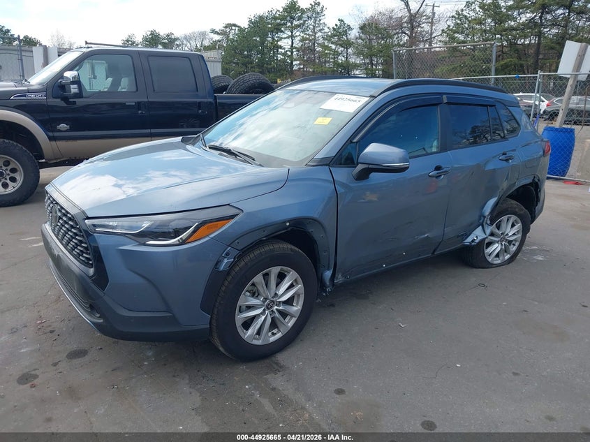 2024 Toyota Corolla cross VIN 7MUCAABGXRV097525 IAAI salvage auction — SIDE, Salvage Title, sold $9,200 on 2026-07-28 (photo 2)