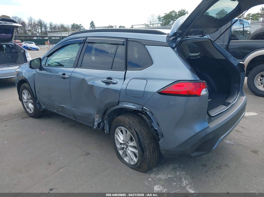 2024 Toyota Corolla cross VIN 7MUCAABGXRV097525 IAAI salvage auction — SIDE, Salvage Title, sold $9,200 on 2026-07-28 (photo 3)