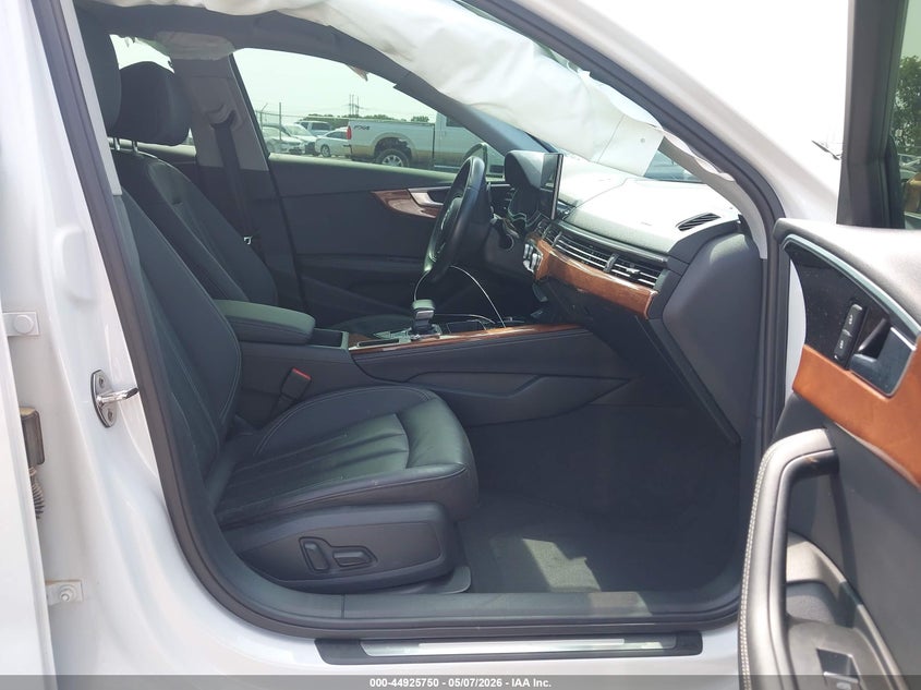 2020 Audi A4 VIN WAUHMAF41LN010080 IAAI salvage auction — LEFT SIDE, Salvage Title, sold $5,400 on 2026-08-21 (photo 5)