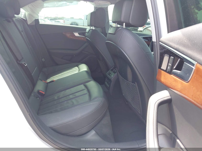 2020 Audi A4 VIN WAUHMAF41LN010080 IAAI salvage auction — LEFT SIDE, Salvage Title, sold $5,400 on 2026-08-21 (photo 8)