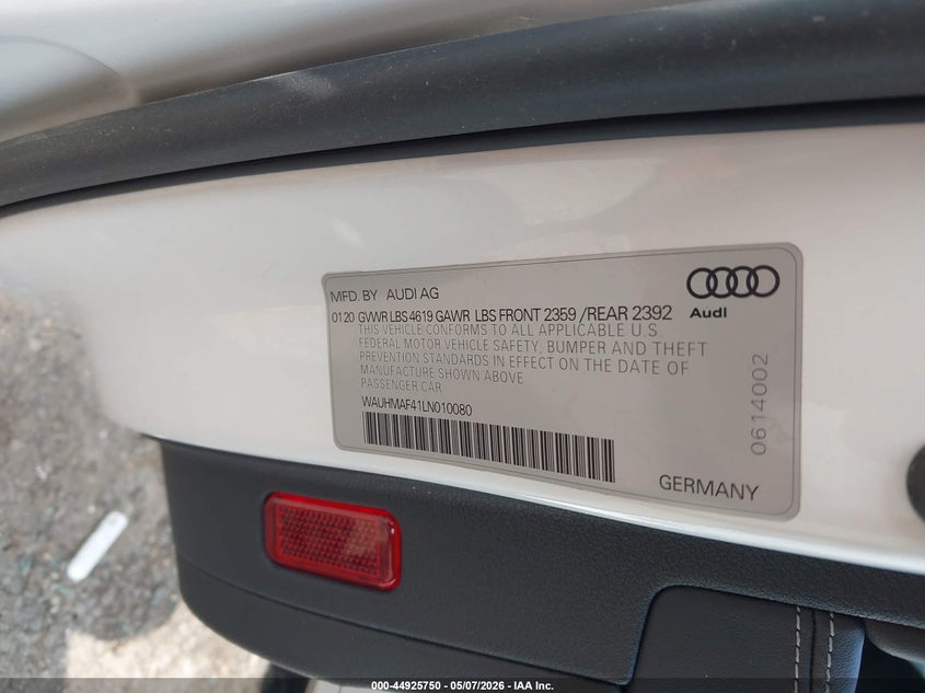 2020 Audi A4 VIN WAUHMAF41LN010080 IAAI salvage auction — LEFT SIDE, Salvage Title, sold $5,400 on 2026-08-21 (photo 9)