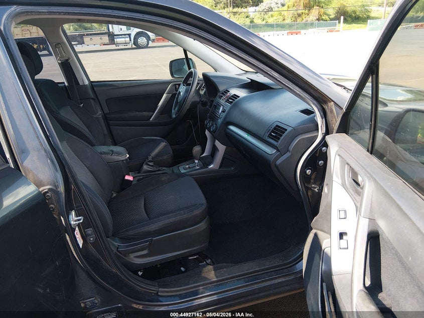 2014 Subaru Forester VIN JF2SJAACXEH512623 IAAI salvage auction — FRONT END, Clear (Hawaii), sold $100 on 2026-07-28 (photo 5)