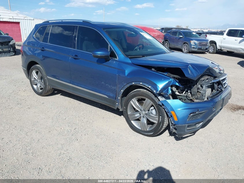 2018 Volkswagen Tiguan VIN 3VV4B7AX8JM029648 IAAI salvage auction — FRONT END, Salvage Title, sold $3,550 on 2026-09-27 (photo 1)