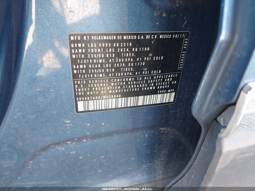 2018 Volkswagen Tiguan VIN 3VV4B7AX8JM029648 IAAI salvage auction — FRONT END, Salvage Title, sold $3,550 on 2026-09-27 (photo 9)