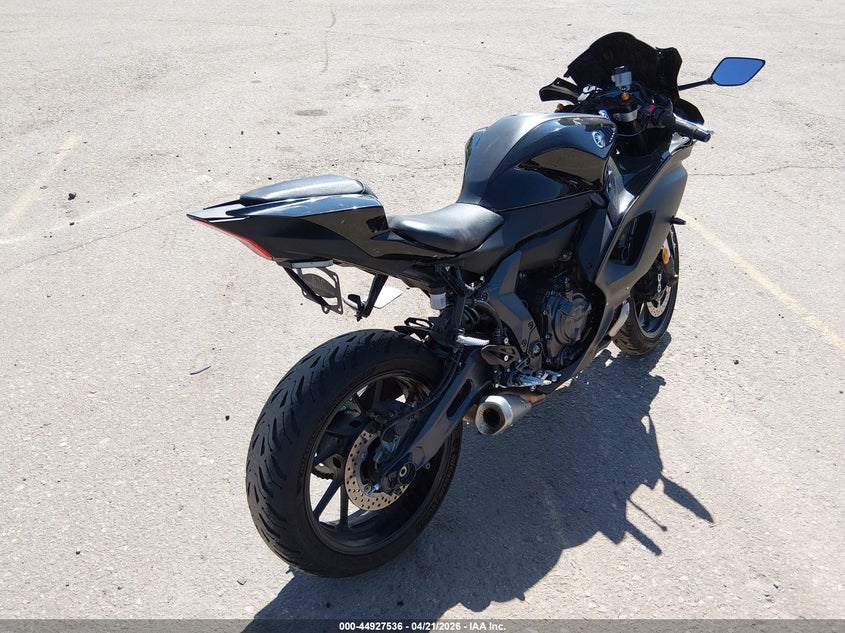 2024 Yamaha Yzf VIN JYARM38E5RA010975 IAAI salvage auction — LEFT SIDE, Salvage (Colorado), sold $1,875 on 2026-07-29 (photo 4)