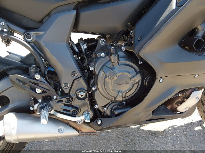 2024 Yamaha Yzf VIN JYARM38E5RA010975 IAAI salvage auction — LEFT SIDE, Salvage (Colorado), sold $1,875 on 2026-07-29 (photo 8)