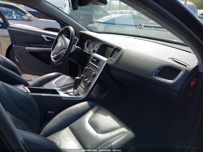 2012 Volvo S60 VIN YV1622FS8C2041214 IAAI salvage auction — LEFT & RIGHT, Salvage Title, sold $25 on 2026-08-11 (photo 5)